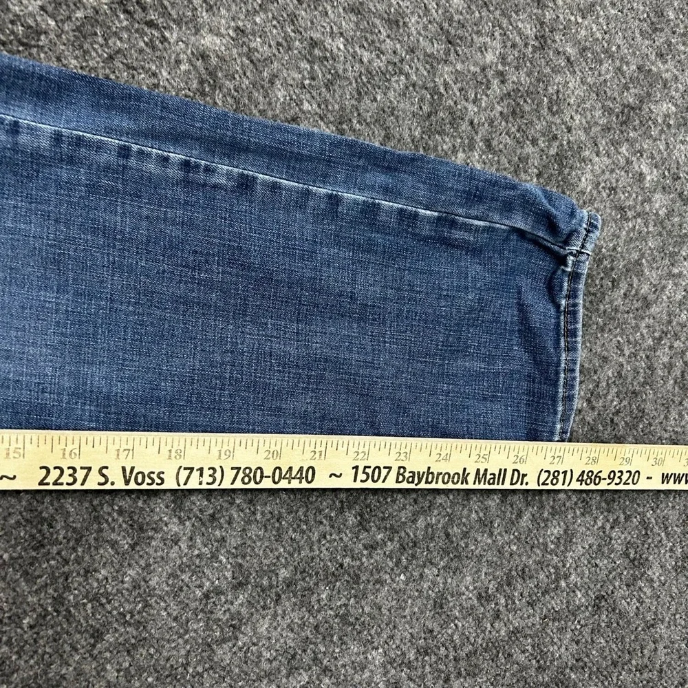 Levi's Jeans Womens Size 12 Blue Classic Straight Leg Denim Mid Rise Casual